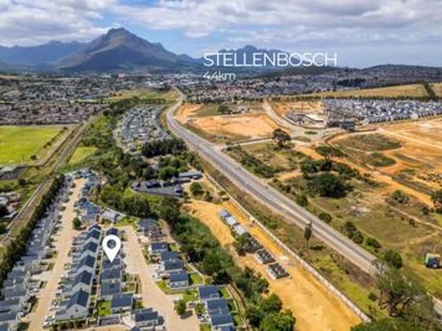 1 rental bedroom in stunnig house ne.