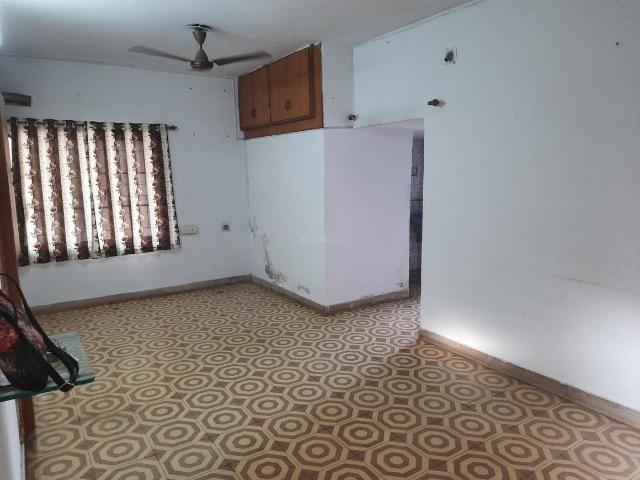 1 RK Apartment in Thaltej for resale Ahmedabad. The reference number is 7129279