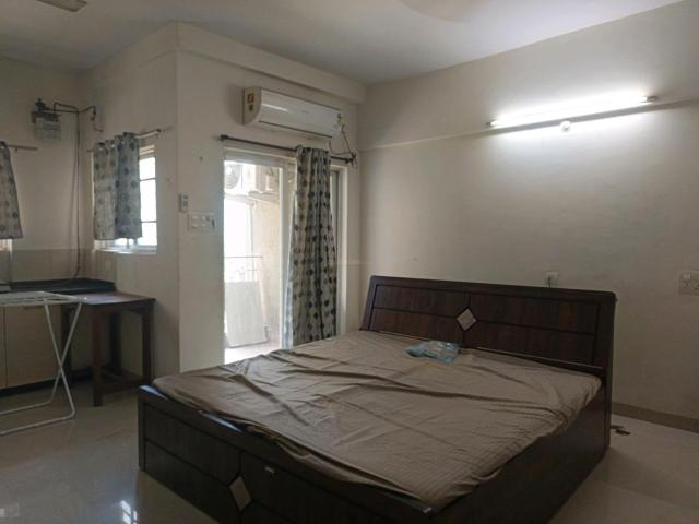 1 RK Apartment in Amanora Park Town for rent Pune. The reference number is 20437310