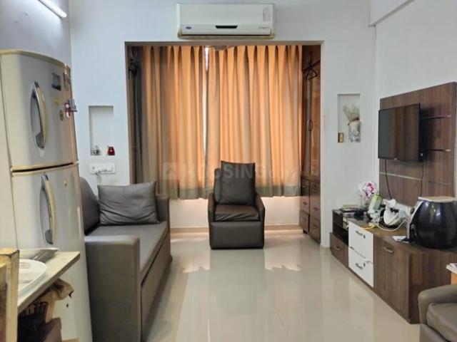 1 RK Apartment in Bandra West for rent Mumbai. The reference number is 19401230