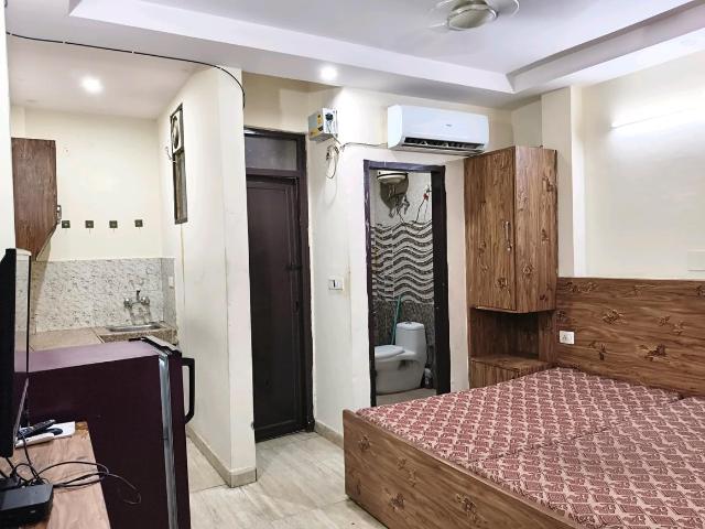1 RK Apartment in DLF Phase 3 for rent Gurgaon. The reference number is 19260964