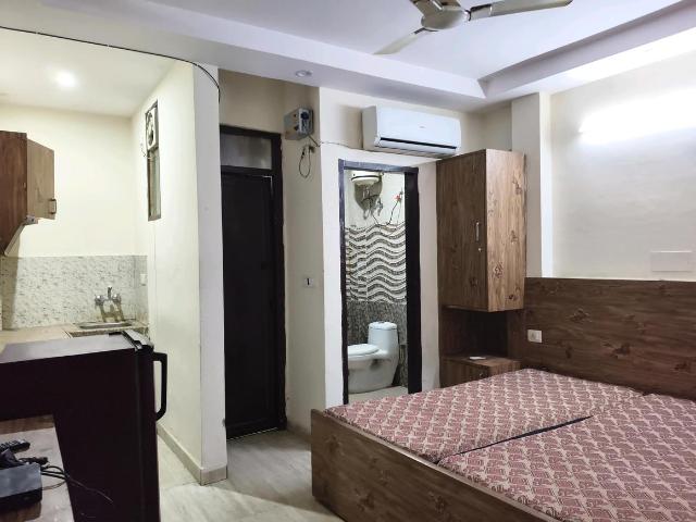 1 RK Apartment in DLF Phase 3 for rent Gurgaon. The reference number is 19260964