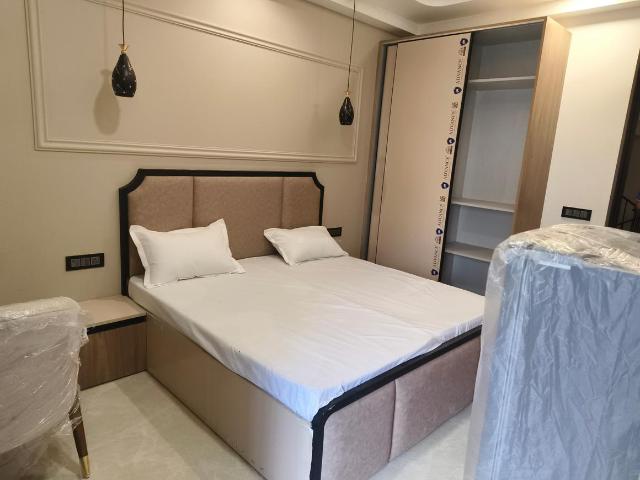 1 RK Apartment in DLF Phase 3 for rent Gurgaon. The reference number is 20685202