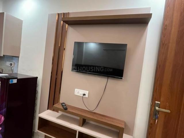 1 RK Apartment in DLF Phase 3 for rent Gurgaon. The reference number is 20688662