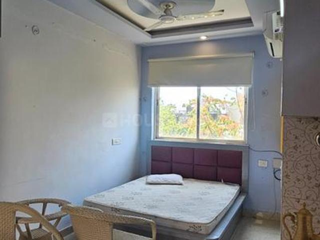 1 RK Apartment in DLF Phase 2 for resale Gurgaon. The reference number is 20420164
