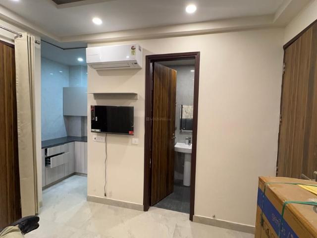 1 RK Apartment in DLF Phase 4 for rent Gurgaon. The reference number is 20711757