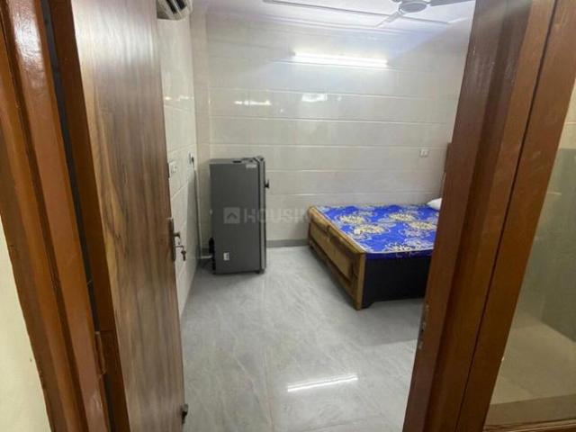1 RK Apartment in Govindpuri for rent New Delhi. The reference number is 20593157