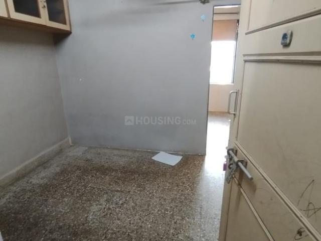 1 RK Apartment in Kandivali West for resale Mumbai. The reference number is 20030186