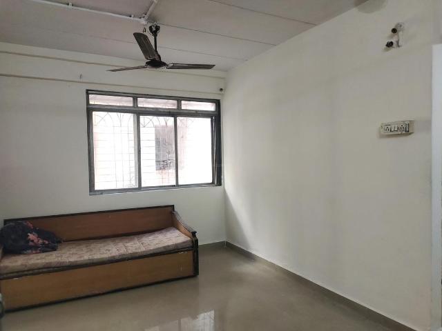 1 RK Apartment in Kandivali West for resale Mumbai. The reference number is 20215695
