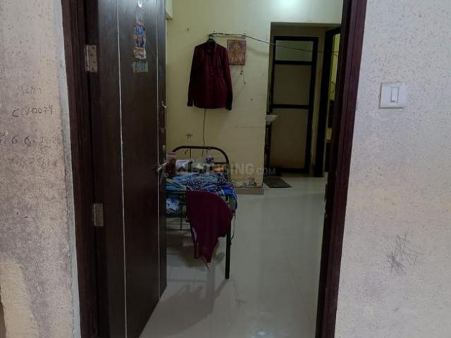 1 RK Apartment in Kandivali West for resale Mumbai. The reference number is 20647300