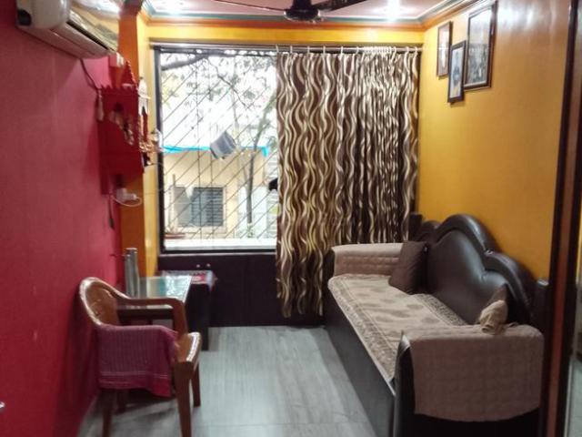 1 RK Apartment in Kandivali West for resale Mumbai. The reference number is 20734592
