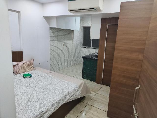 1 RK Apartment in Karampura for rent New Delhi. The reference number is 20377932