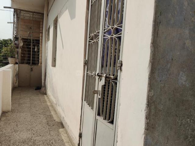 1 RK Apartment in Maninagar for resale Central East. The reference number is 17370565