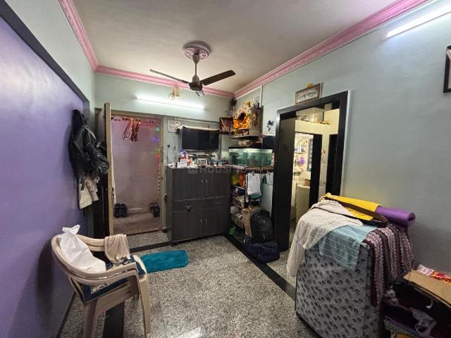 1 RK Apartment in Malad West for rent Mumbai. The reference number is 18654501