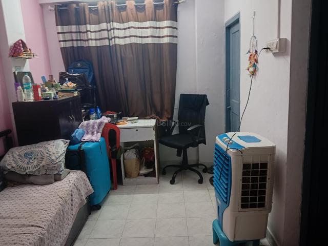 1 RK Apartment in Malad West for rent Mumbai. The reference number is 20335295