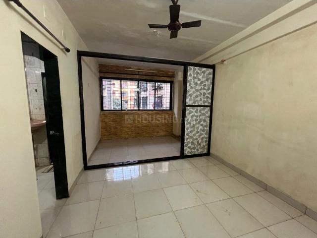 1 RK Apartment in Malad West for rent Mumbai. The reference number is 20509805