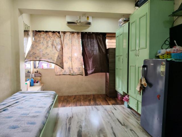 1 RK Apartment in Malad East for rent Mumbai. The reference number is 20627185