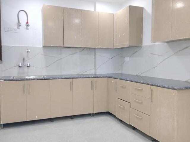 3 BHK Apartment in Mehrauli for resale New Delhi. The reference number is 20694995