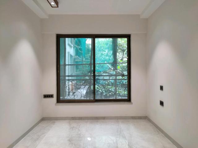 1 RK Apartment in Mira Road East for resale Mira Bhayandar. The reference number is 17290774