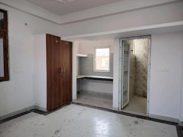 1 RK Apartment in Munirka for rent New Delhi. The reference number is 19955054