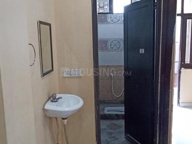 1 RK Apartment in Palam for rent New Delhi. The reference number is 20361577