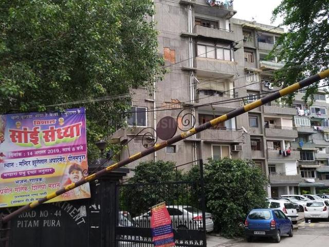 1 RK Apartment in Pitampura for resale New Delhi. The reference number is 18369236