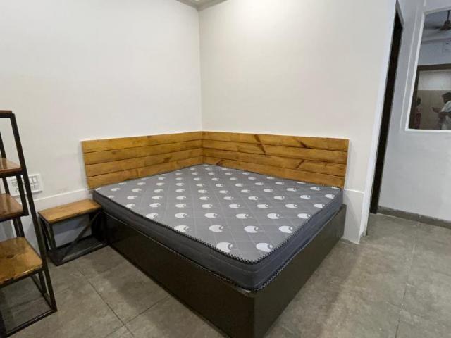 1 RK Apartment in Scheme No 54 for rent Indore. The reference number is 20839677
