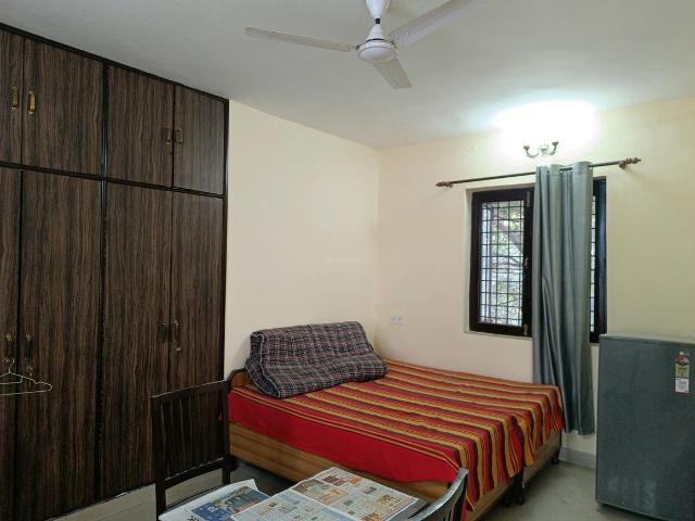 1 RK Apartment in Sarita Vihar for rent New Delhi. The reference number is 19338007