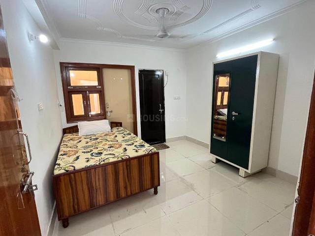 1 RK Apartment in Sarita Vihar for rent New Delhi. The reference number is 20484559