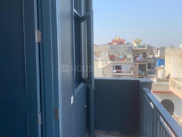 1 RK Apartment in Sector 11 for rent Gurgaon. The reference number is 14022930