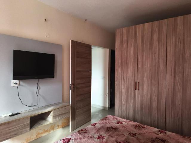 1 RK Apartment in Sector 143 for rent Noida. The reference number is 17382011