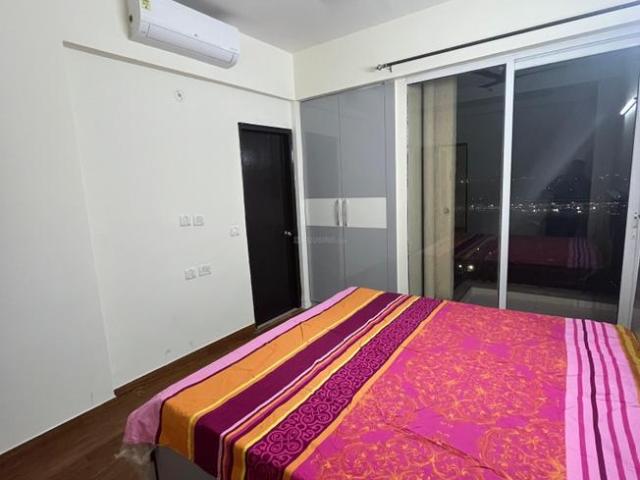1 RK Apartment in Sector 143 for rent Noida. The reference number is 20461980