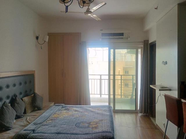 1 RK Apartment in Sector 168 for rent Noida. The reference number is 15637556