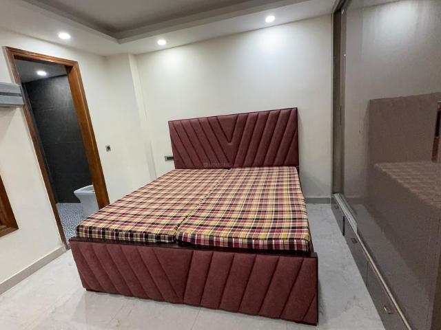 1 RK Apartment in Sector 27 for rent Gurgaon. The reference number is 16336695