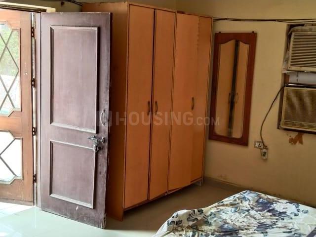 1 RK Apartment in Sector 37 for rent Noida. The reference number is 20401775