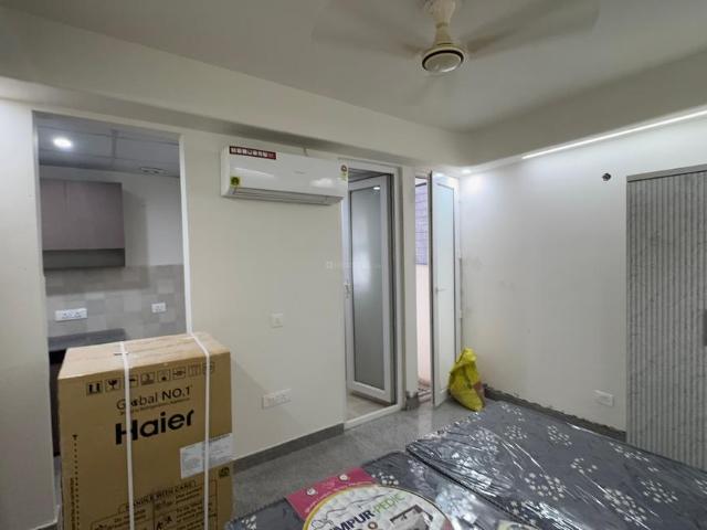 1 RK Apartment in Sector 42 for rent Gurgaon. The reference number is 20862676