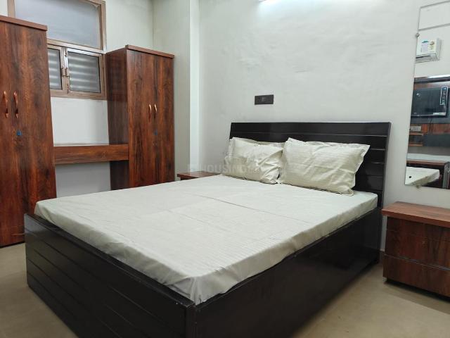 1 RK Apartment in Sector 44 for rent Noida. The reference number is 20875711