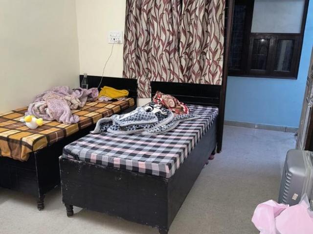 1 RK Apartment in Sector 62 for rent Noida. The reference number is 19842433