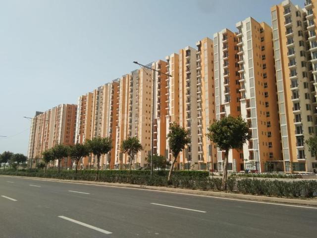 1 RK Apartment in Sector 62 for resale Noida. The reference number is 12945175