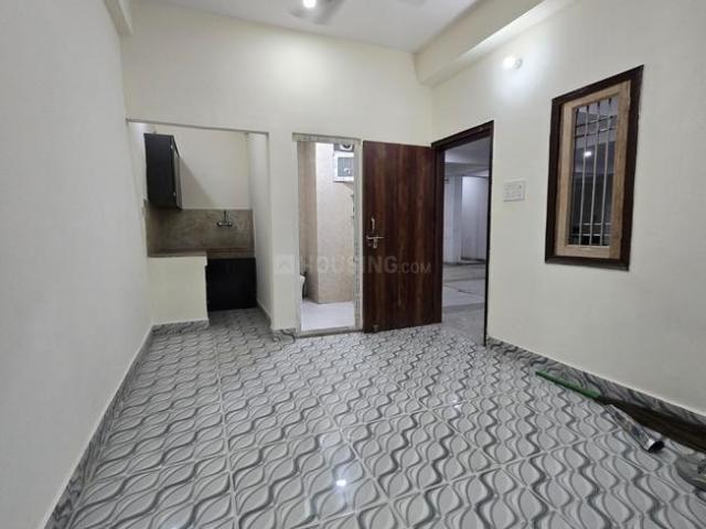1 RK Apartment in Sector 72 for rent Noida. The reference number is 20334275