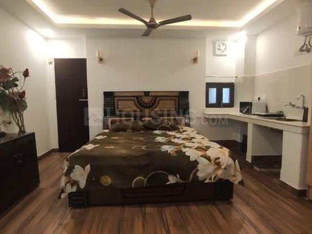 1 RK Apartment in Sector 73 for rent Noida. The reference number is 16858880