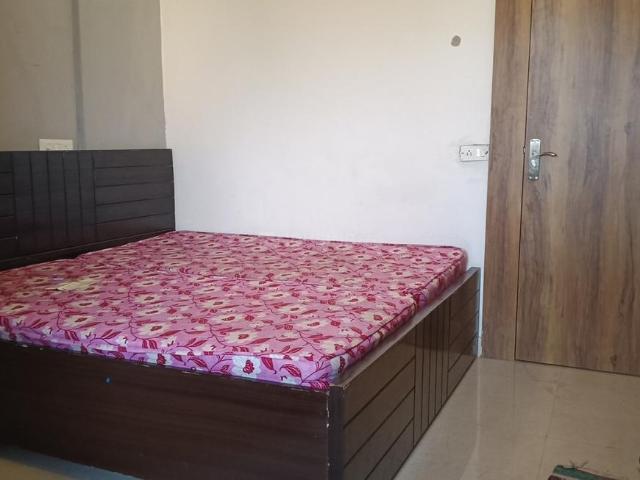 1 RK Apartment in Sector 77 for rent Gurgaon. The reference number is 18470750