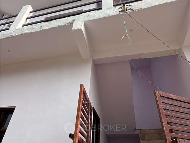 1 RK Flat for Rent In Kasna Village