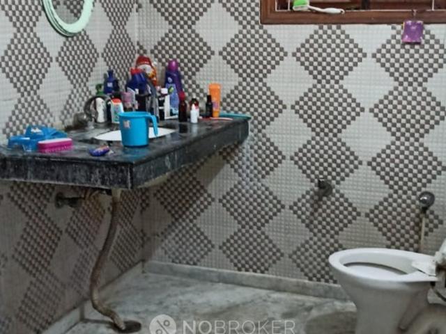 1 RK Flat for Rent In Khidki Village