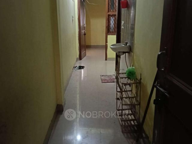1 RK Flat for Rent In Mayur Vihar