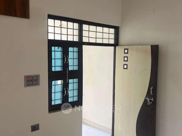 1 RK Flat for Rent In Nai Basti Dundahera