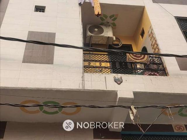 1 RK Flat for Rent In Sector 62a