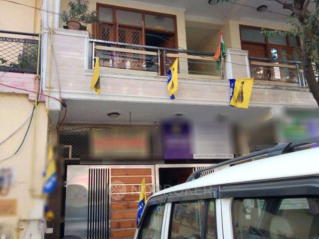1 RK Flat for Rent In Vasant Kunj