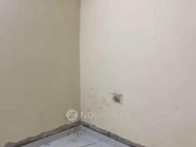 1 RK Flat For Sale In Bandra West s. V.road Apollo Pharmacy
