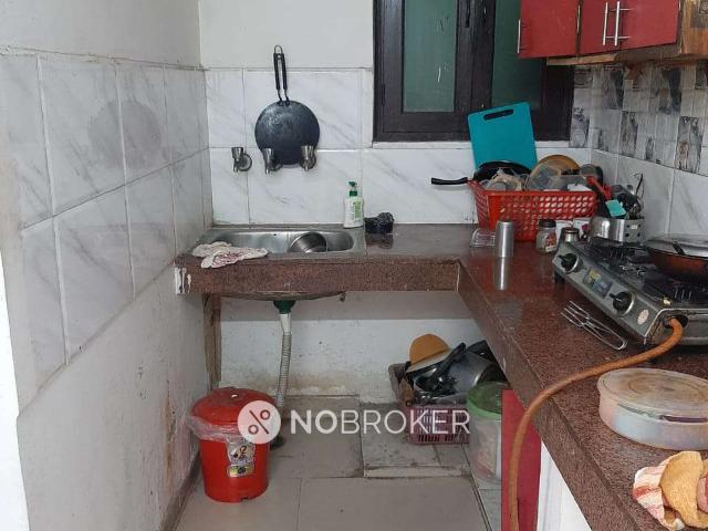 1 RK Flat In Amar Apartment for Rent In Lajpat Nagar 4